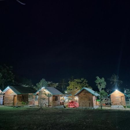 Beach Camp Lombok Sekotong Kültér fotó